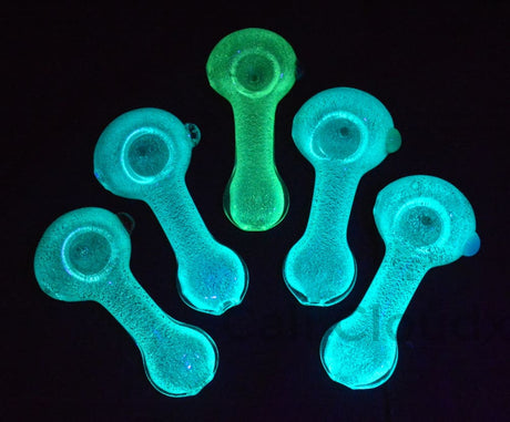 3.5 Single Dotted Glow In The Dark Hand Pipe Handpipe